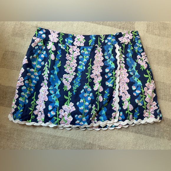 Lilly Pulitzer Pants - Lilly Pulitzer Jarvey Foxglove Floral Skort (Size 10)